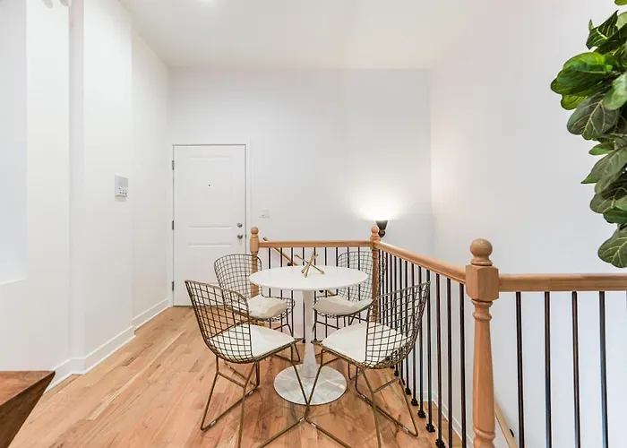 Apartment Bold 3br West Town Sleeps 8 - Patio & Free Parking *